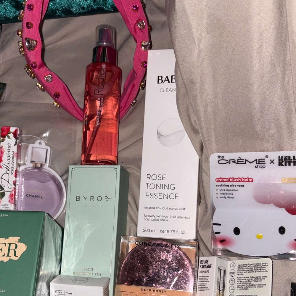 Luxury MYSTERY Beauty Lot with high and luxury, skin care and self-care - Picture 5 of 6